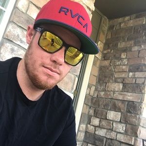 Meet your Posher, Derek